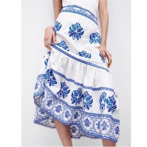 Zara maxi skirt. Blue and white. Size small